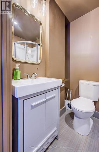 18 Shanley Street, Kitchener, ON - Indoor Photo Showing Bathroom
