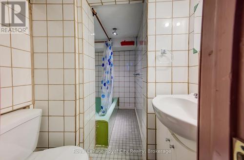 18 Shanley Street, Kitchener, ON - Indoor Photo Showing Bathroom