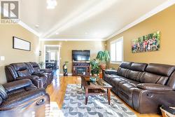 Spacious Living Room / Dining Room - 