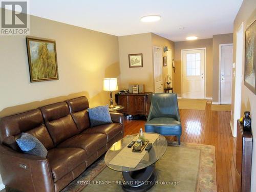 25 - 505 Proudfoot Lane, London North (North N), ON - Indoor Photo Showing Living Room