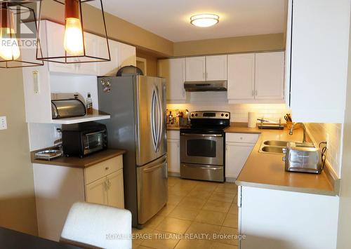 25 - 505 Proudfoot Lane, London North (North N), ON - Indoor Photo Showing Kitchen With Double Sink