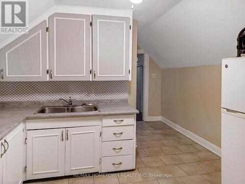 5 Robinson Avenue, Smiths Falls, ON - Indoor Photo Showing Kitchen With Double Sink