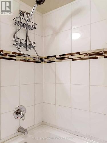 5 Robinson Avenue, Smiths Falls, ON - Indoor Photo Showing Bathroom