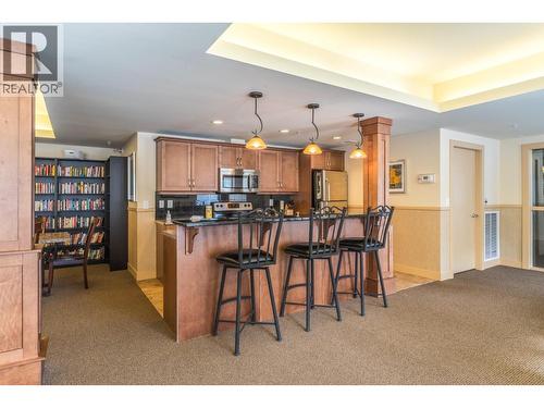660 Lequime Road Unit# 405, Kelowna, BC - Indoor Photo Showing Kitchen