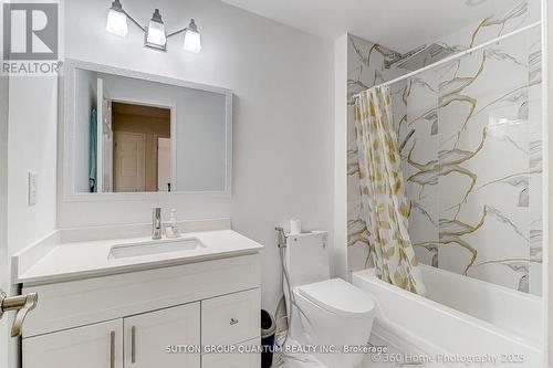 3246 Fanleaf Drive, Mississauga, ON - Indoor Photo Showing Bathroom