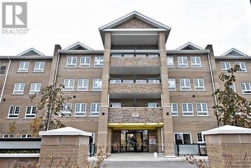 320 - 481 RUPERT AVENUE  Whitchurch-Stouffville, ON L4A 1T7