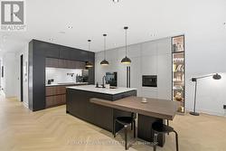 20B BROADVIEW AVENUE  Mississauga, ON L5H 2S8