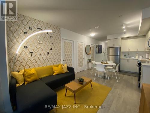 1716 - 2550 SIMCOE STREET N  Oshawa (Windfields), ON L1L 0R5