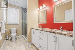 Ensuite Bathroom - 