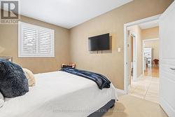 Bedroom 2 - Main Floor - 