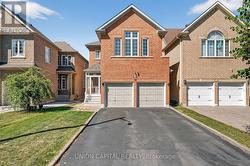 58 GOLDEN OAK AVENUE  Richmond Hill, ON L4S 1Y5
