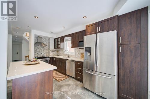 30 Marlow Crescent, Markham, ON - Indoor Photo Showing Kitchen With Upgraded Kitchen