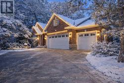 1329 CLARKSON ROAD N  Mississauga, ON L5J 2W6