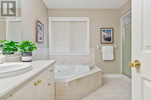 1329 Clarkson Road N, Mississauga, ON - Indoor Photo Showing Bathroom