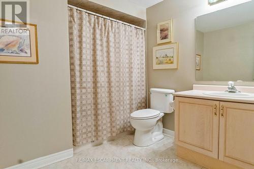 1329 Clarkson Road N, Mississauga, ON - Indoor Photo Showing Bathroom