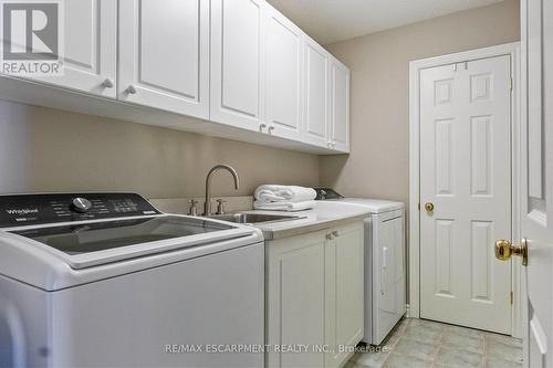 1329 Clarkson Road N, Mississauga, ON - Indoor Photo Showing Laundry Room