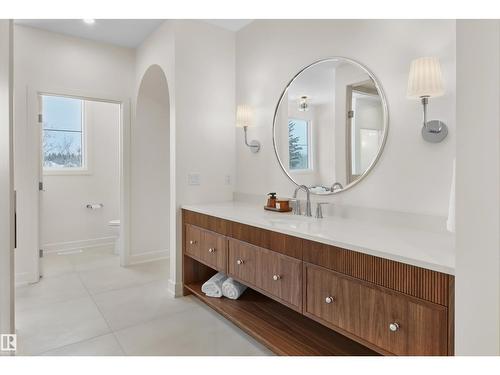 4183 Cameron Heights Pt Nw, Edmonton, AB - Indoor Photo Showing Bathroom