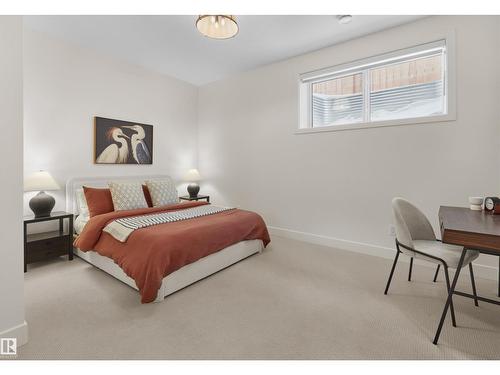 4183 Cameron Heights Pt Nw, Edmonton, AB - Indoor Photo Showing Bedroom