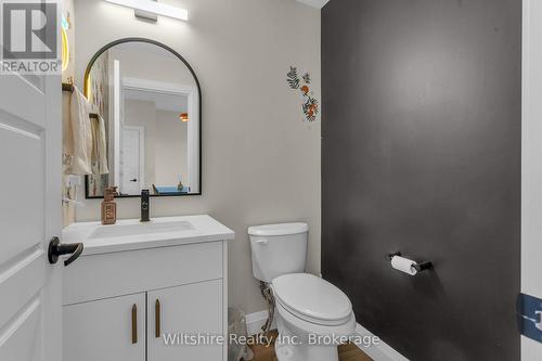 1105 - 361 Quarter Town Line, Tillsonburg, ON - Indoor Photo Showing Bathroom