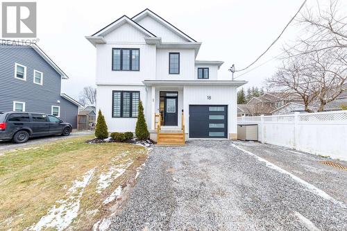 18 PARKVIEW AVENUE  Fort Erie (Lakeshore), ON L2A 5L7