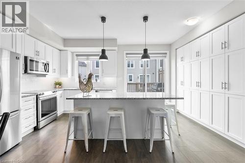 38 Hibiscus Lane, Hamilton, ON - Indoor Photo Showing Kitchen With Upgraded Kitchen