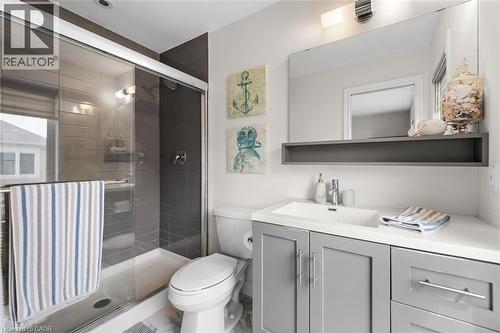 38 Hibiscus Lane, Hamilton, ON - Indoor Photo Showing Bathroom