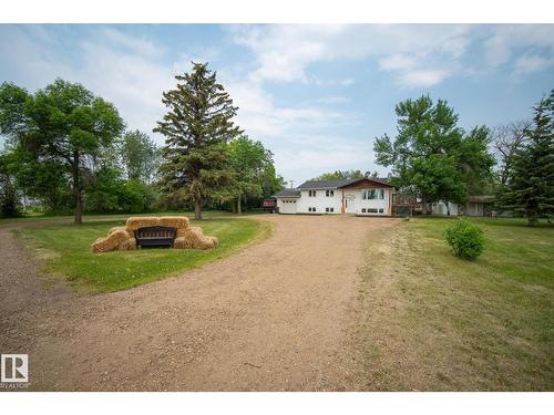 320 1 Av, Thorhild, AB - Outdoor