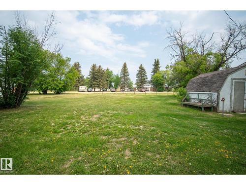 320 1 Av, Thorhild, AB - Outdoor