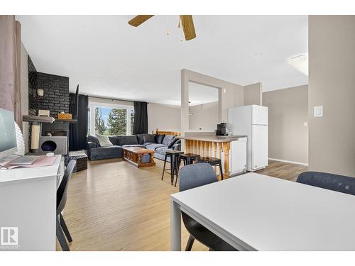 320 1 Av, Thorhild, AB - Indoor