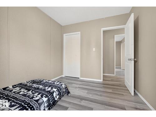 320 1 Av, Thorhild, AB - Indoor Photo Showing Bedroom