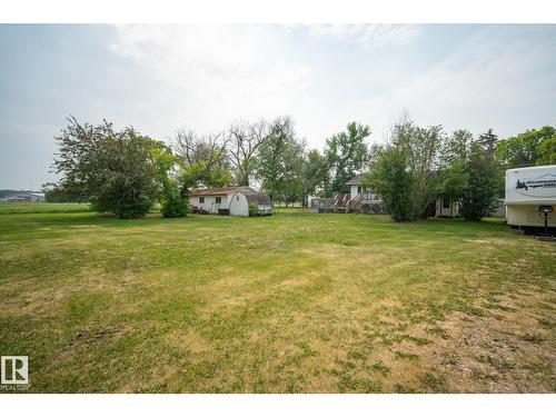 320 1 Av, Thorhild, AB - Outdoor