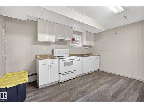 320 1 Av, Thorhild, AB - Indoor Photo Showing Kitchen