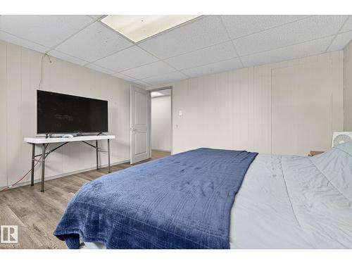 320 1 Av, Thorhild, AB - Indoor Photo Showing Bedroom