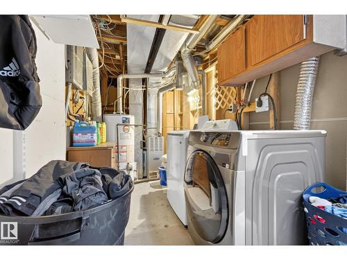 320 1 Av, Thorhild, AB - Indoor Photo Showing Laundry Room