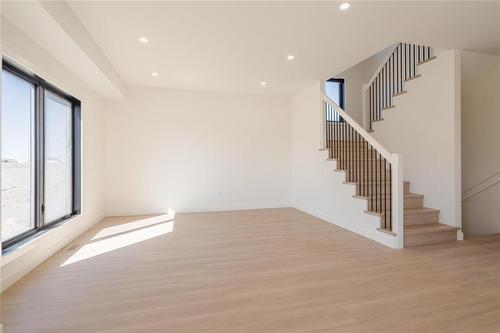 5 Black Currant Crescent, Steinbach, MB - Indoor Photo Showing Other Room