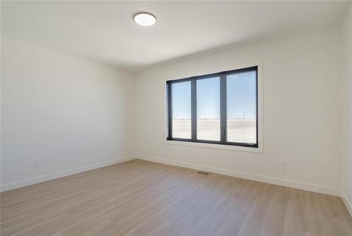 5 Black Currant Crescent, Steinbach, MB - Indoor Photo Showing Other Room