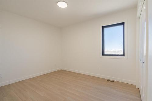 5 Black Currant Crescent, Steinbach, MB - Indoor Photo Showing Other Room
