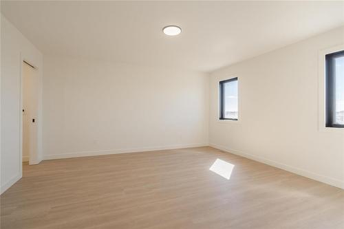 5 Black Currant Crescent, Steinbach, MB - Indoor Photo Showing Other Room