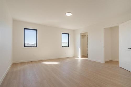 5 Black Currant Crescent, Steinbach, MB - Indoor Photo Showing Other Room