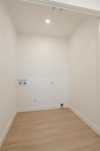5 Black Currant Crescent, Steinbach, MB - Indoor Photo Showing Other Room