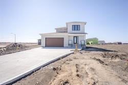5 Black Currant Crescent Steinbach, MB R5G 1M5