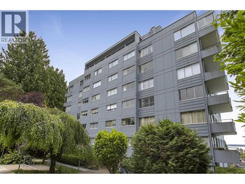 102 1730 DUCHESS AVENUE  West Vancouver, BC V7V 1P9