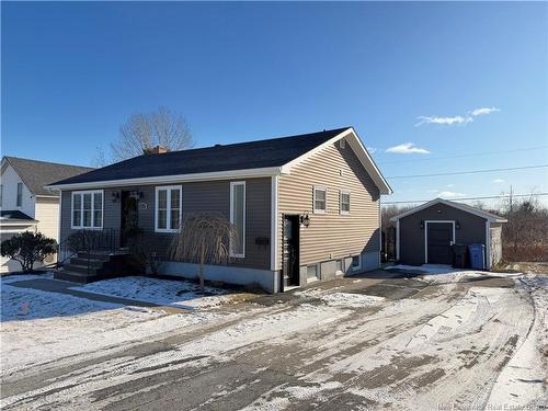 619 St-Anne St, Bathurst, NB 