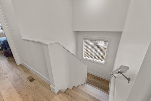 13-335 Gerstmar Road, Kelowna, BC - Indoor Photo Showing Other Room