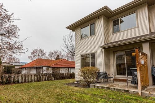 13-335 Gerstmar Road, Kelowna, BC - Outdoor