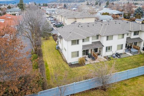 13-335 Gerstmar Road, Kelowna, BC - Outdoor