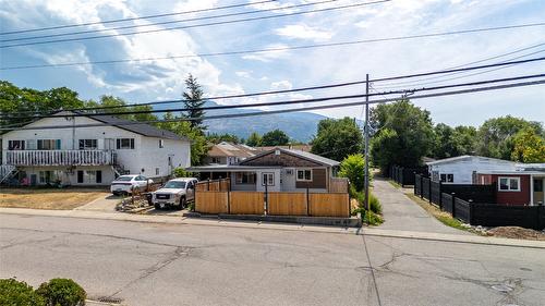 778 Forestbrook Drive, Penticton, BC - Outdoor