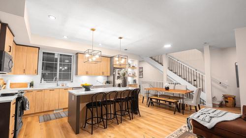  - Indoor Photo Showing Kitchen