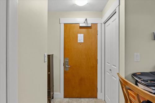 301-4205 Gellatly Road, West Kelowna, BC - Indoor Photo Showing Other Room