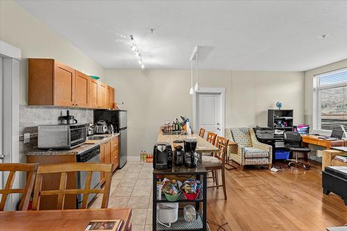 301-4205 Gellatly Road, West Kelowna, BC - Indoor